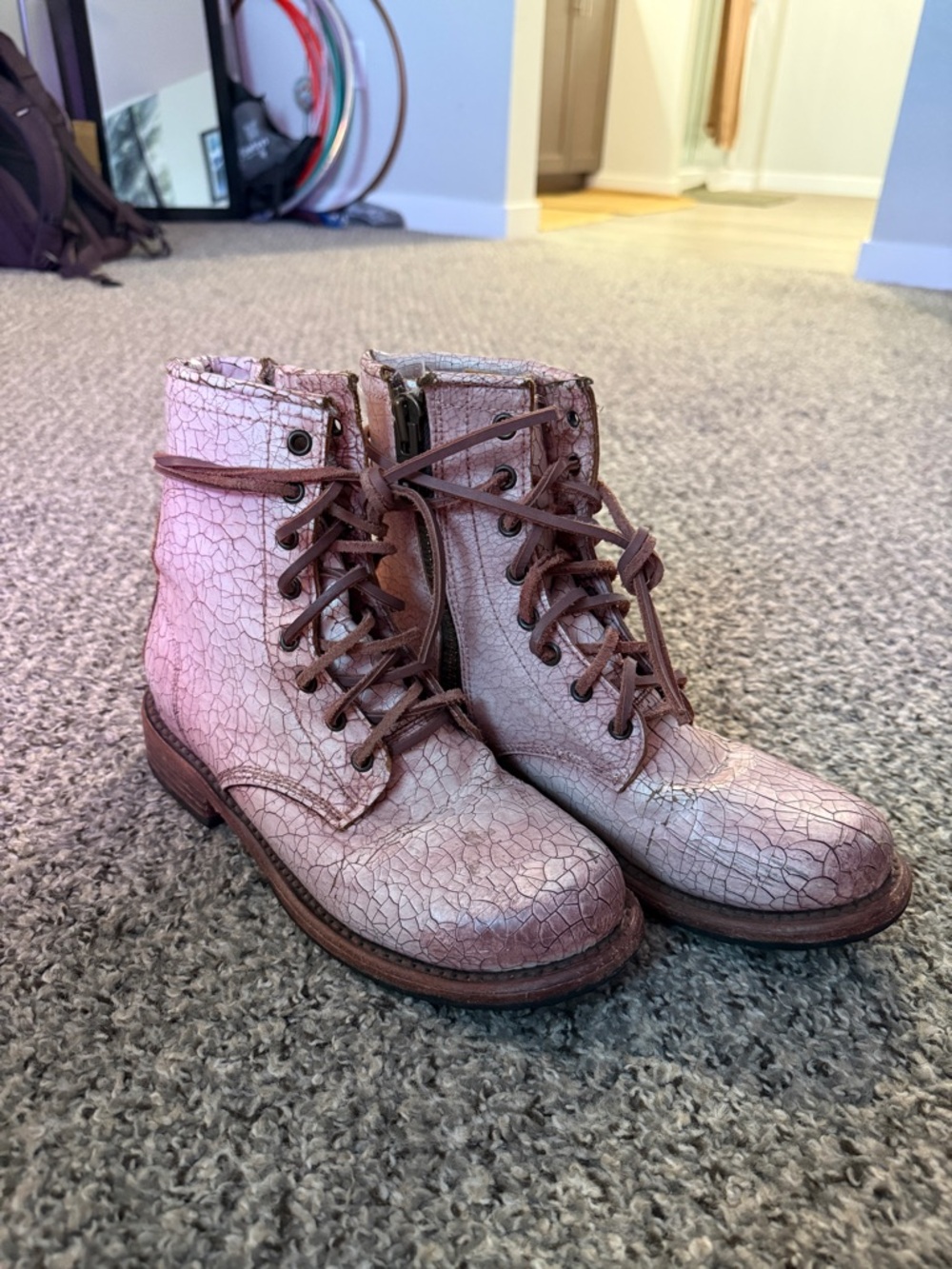 Free Bird Manchester Pink Crackle Lace-Up Ankle Boots, Womens 8